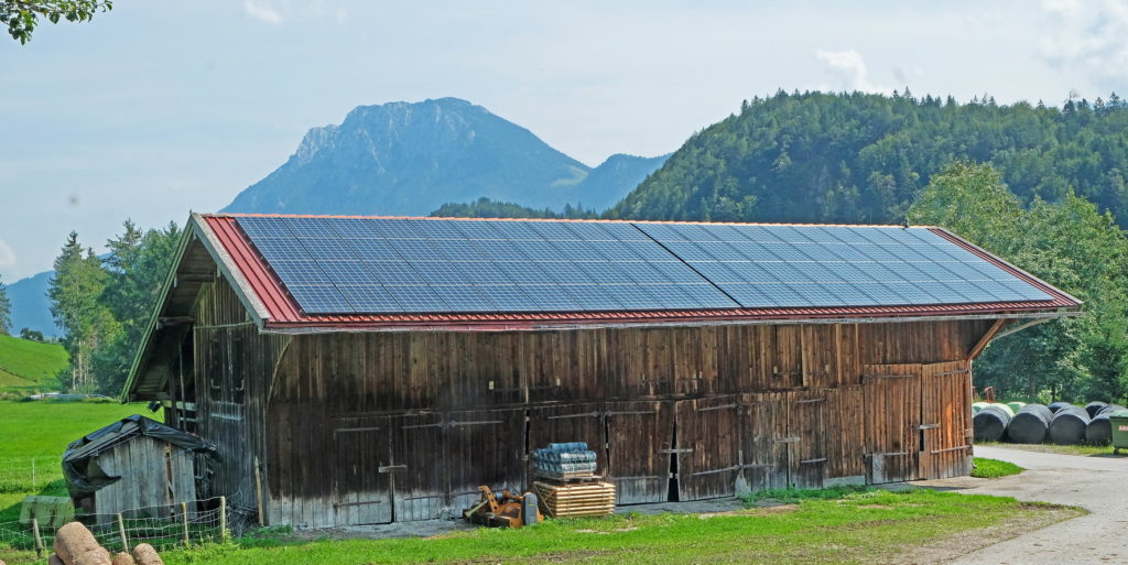 Photovoltaik-Anlage auf dem Nebengebäude beim Kurzenwirt Kiefersfelden
Kieferer Energiewanderweg